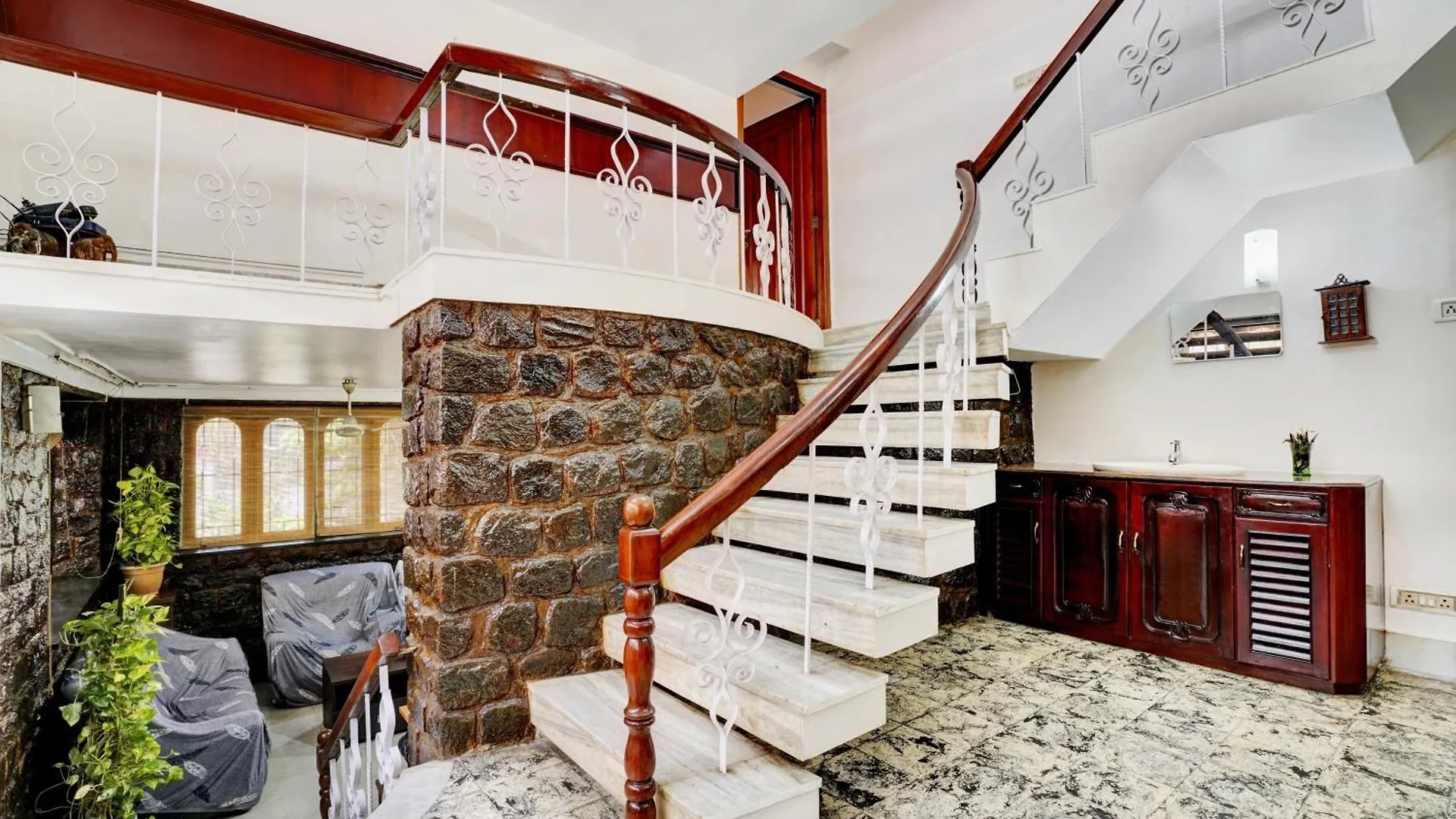 ***  Hotel O Chalet Suites Kochi Indien