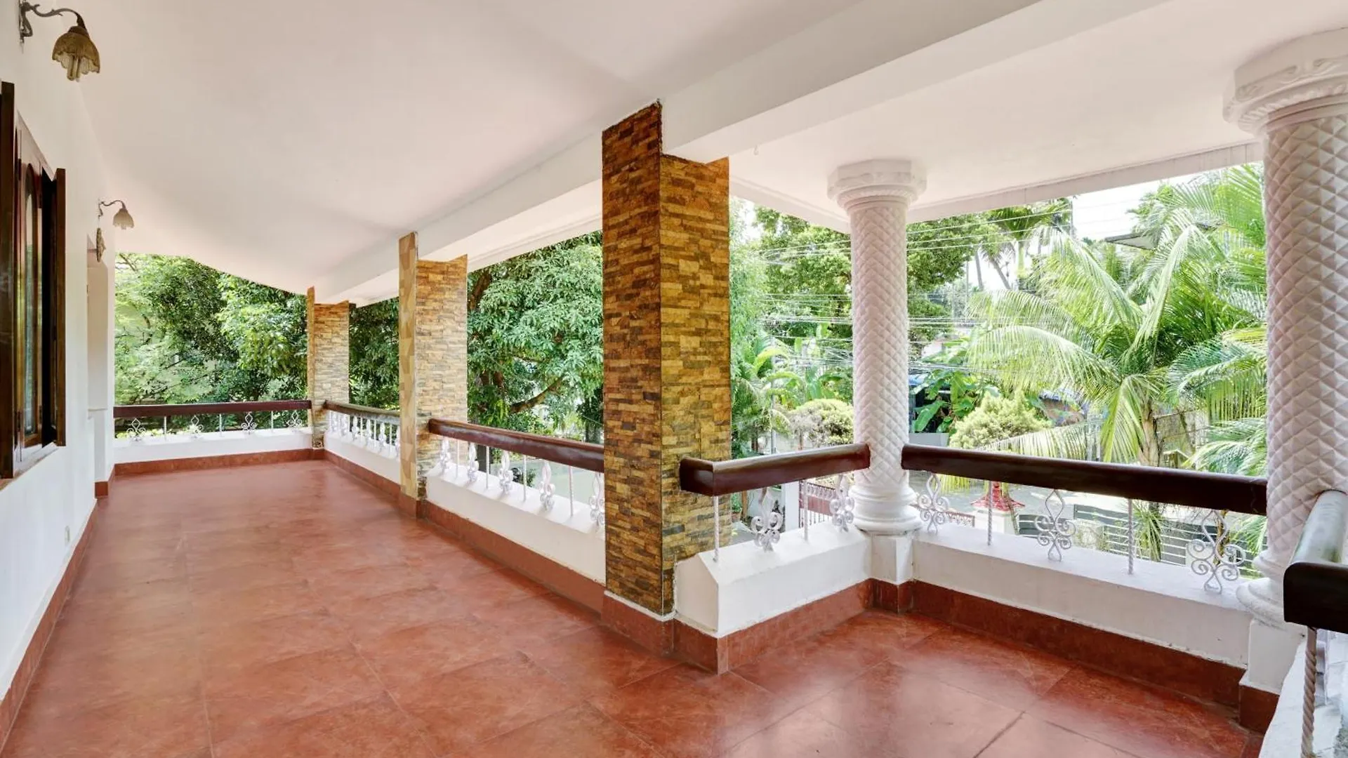 Hotel O Chalet Suites Kochi